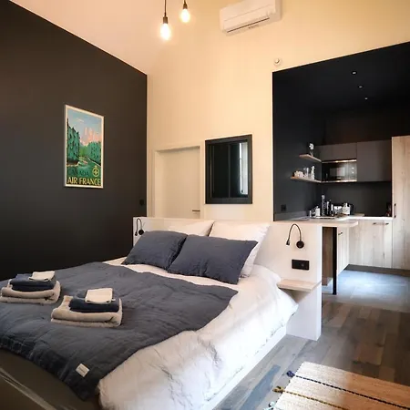 Bed & Breakfast Maison 1686 4*