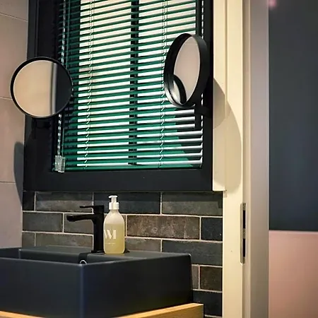 ベッド・アンド・ブレックファスト Maison 1686 4*
